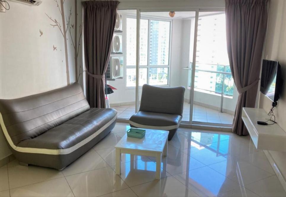Mansion One Seaview Georgetown 2Br 6 Pax Apartment Bagian luar foto